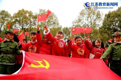 四分袖打底衫+灰蓝色紧身裤，简单又好看，你想尝试吗？